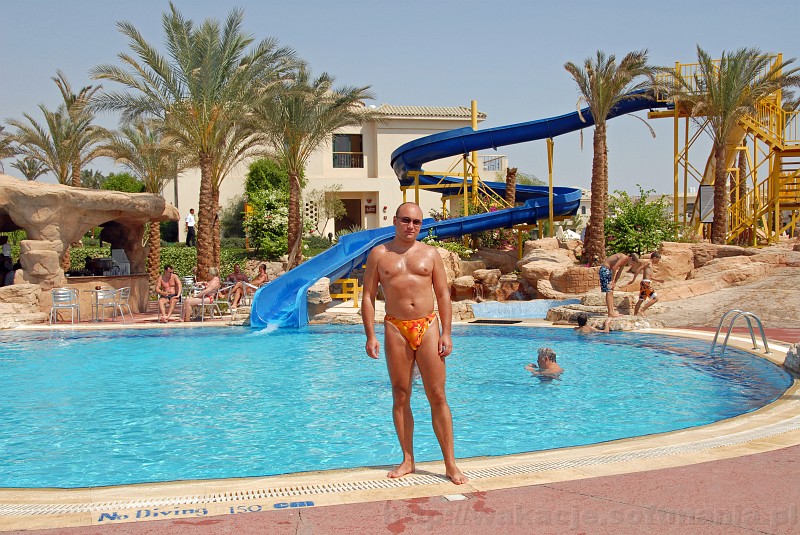 025_egipt_sharm.jpg - Na terenie hotelu są dwie całkiem spore zjeżdżalnie.