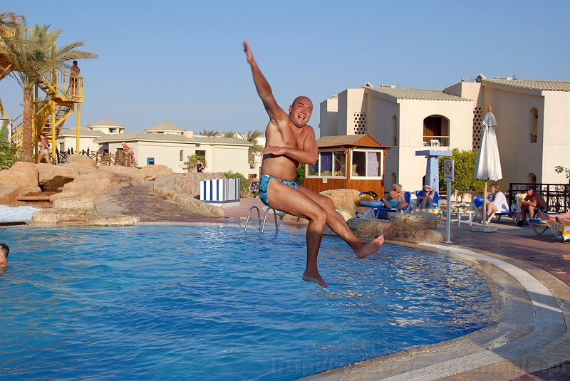 033_egipt_sharm.jpg - Trzecia - finalna seria skoków ;-)