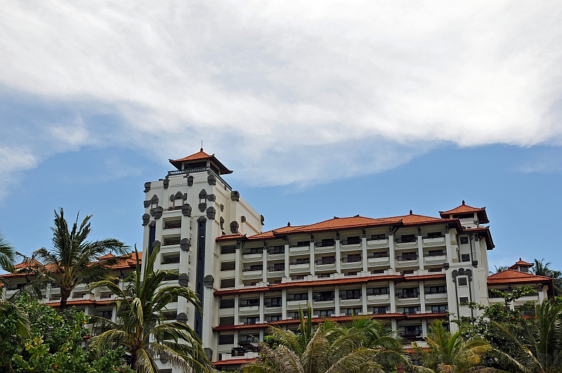 035_wyspa_bali.jpg - Widok na nasz hotel z brzegu oceanu